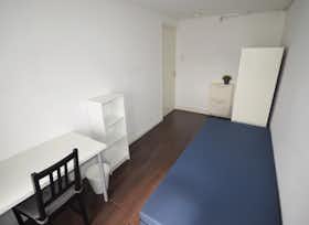 Privé kamer te huur voor € 750 per maand in Voorburg, Heeswijkstraat