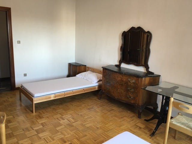 Stanza condivisa in affitto a 300 € al mese a Bologna, Via San Donato