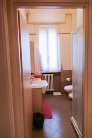 Privé kamer te huur voor € 300 per maand in Parma, Via Pietro Mascagni