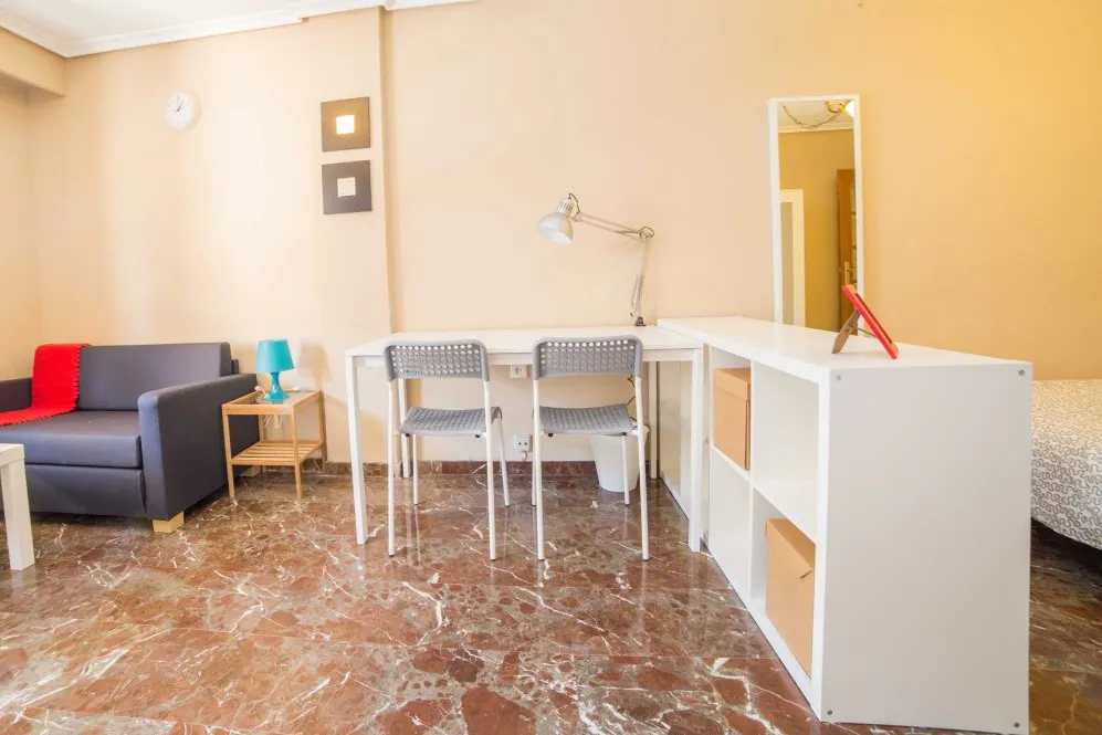 Private room in Carrer de Fontanars dels Aforins, Valencia (537094) ROOM 1