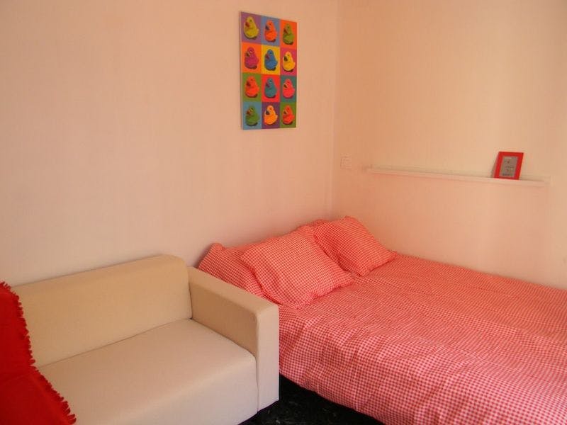 Single room Valencia, 18m² — photo 1