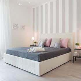 Квартира за оренду для 1 600 EUR на місяць у Sesto San Giovanni, Via Modena