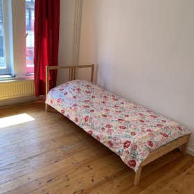 Stanza privata for rent for 545 € per month in Brussels, Rue du Lombard