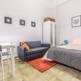 Private room for rent for €350 per month in Valencia, Carrer Almirall Cadarso
