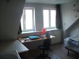 Cameră privată de închiriat pentru 220 EUR pe lună în Kortrijk, Volksplein