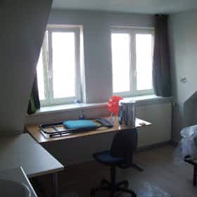 Habitación privada en alquiler por 220 € al mes en Kortrijk, Volksplein