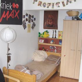 Private room for rent for €290 per month in Kortrijk, Sint-Rochuslaan