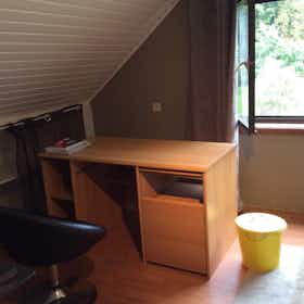 私人房间 正在以 €350 的月租出租，其位于 Gent, Groenestaakstraat