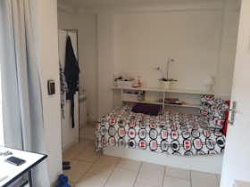 Private room for rent for €300 per month in Leuven, Paul Lebrunstraat