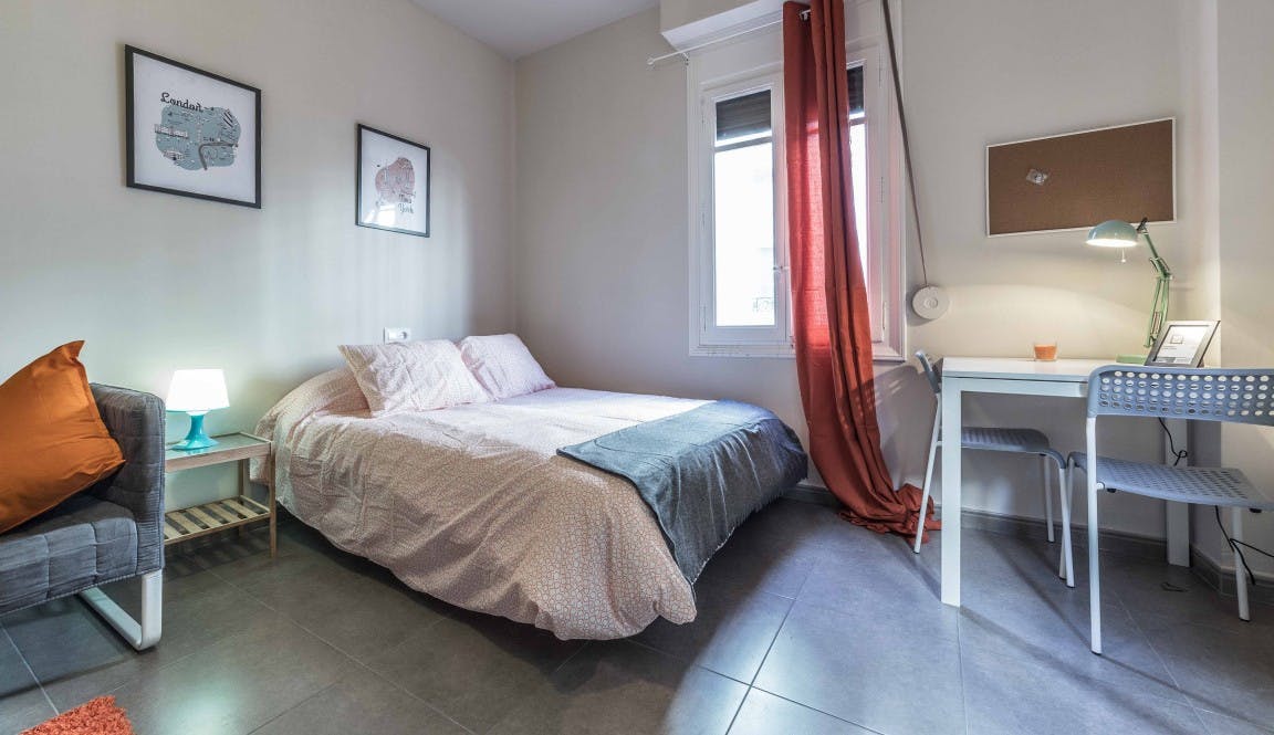 Single room Valencia, 10m² — photo 1