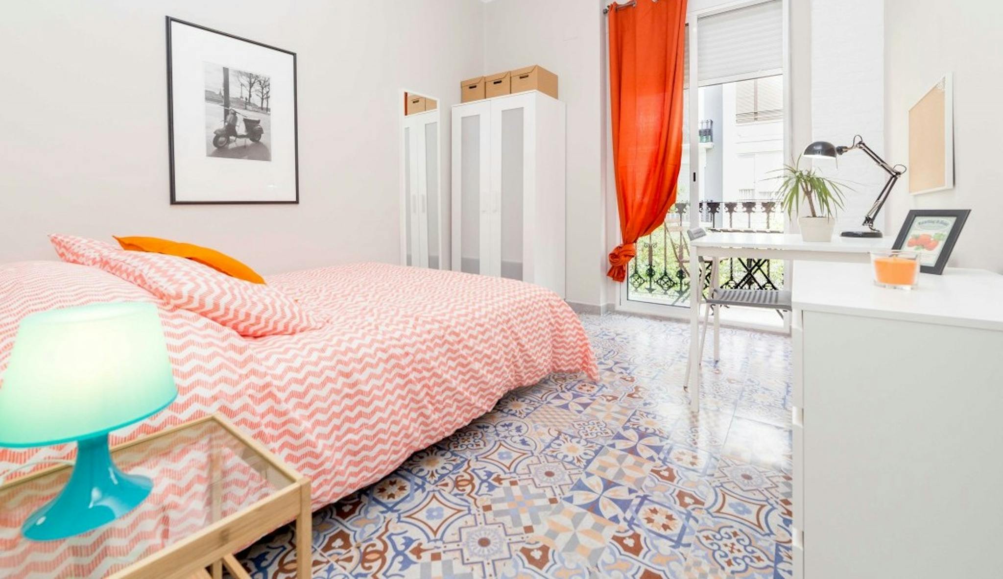 Carrer del Comte d'Altea, Valencia preview