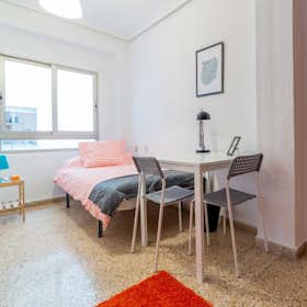 Private room for rent for €275 per month in Valencia, Carrer del Poeta Mas i Ros