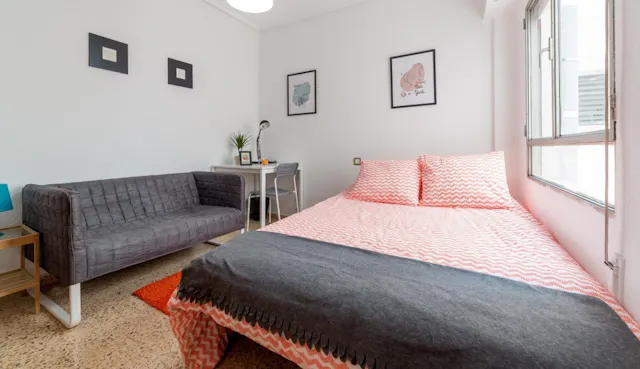 Private room in Carrer del Poeta Mas i Ros, Valencia (553405) room image 1