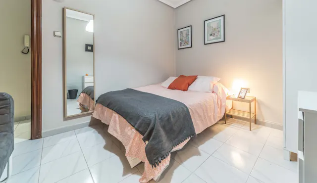 Private room in Carrer de Ramiro de Maeztu, Valencia (553628) room image 2