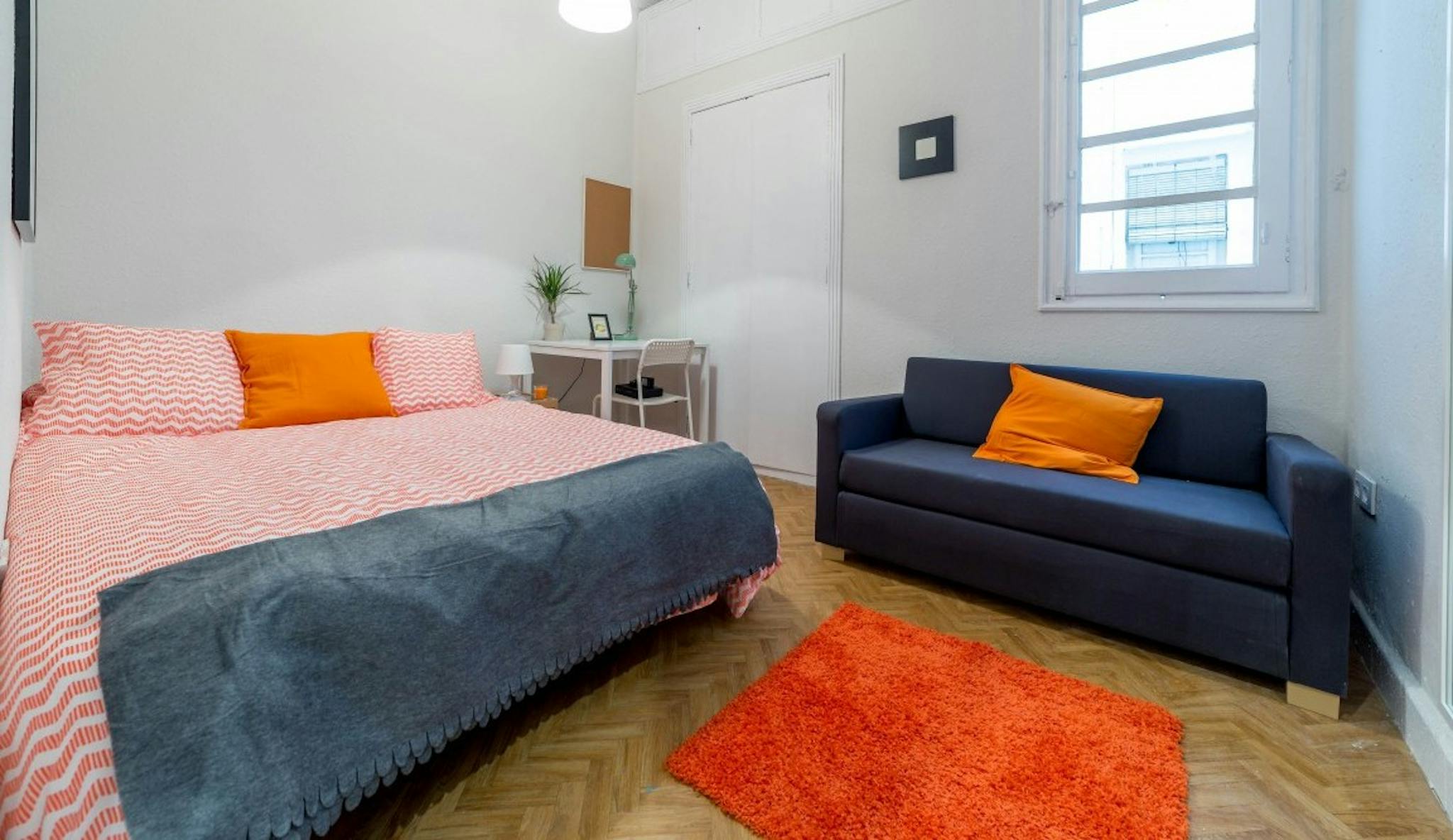 Carrer de Sueca, Valencia preview