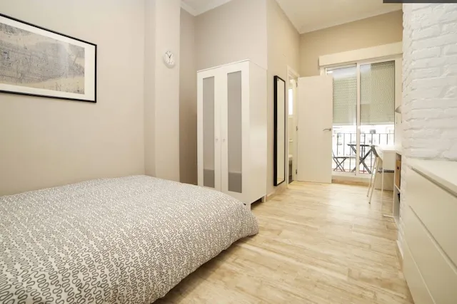 Private room in Carrer del Comte d'Altea, Valencia (554196) room image 2