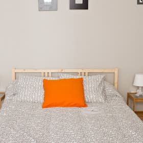 Private room for rent for €375 per month in Valencia, Carrer Mestre Palau