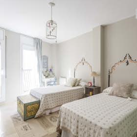 Private room for rent for €500 per month in Barcelona, Carrer de Sant Crispí
