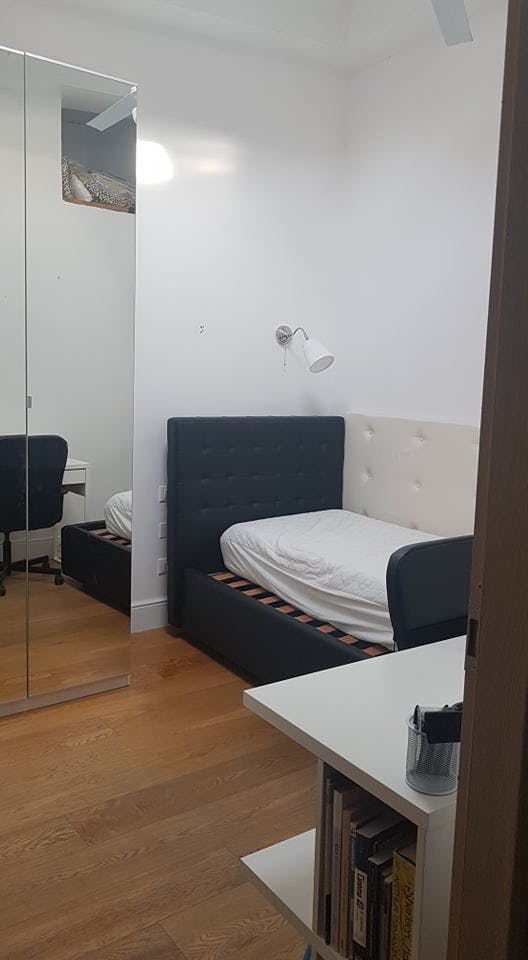Single room Florence, 1 bed, 11m² — photo 1