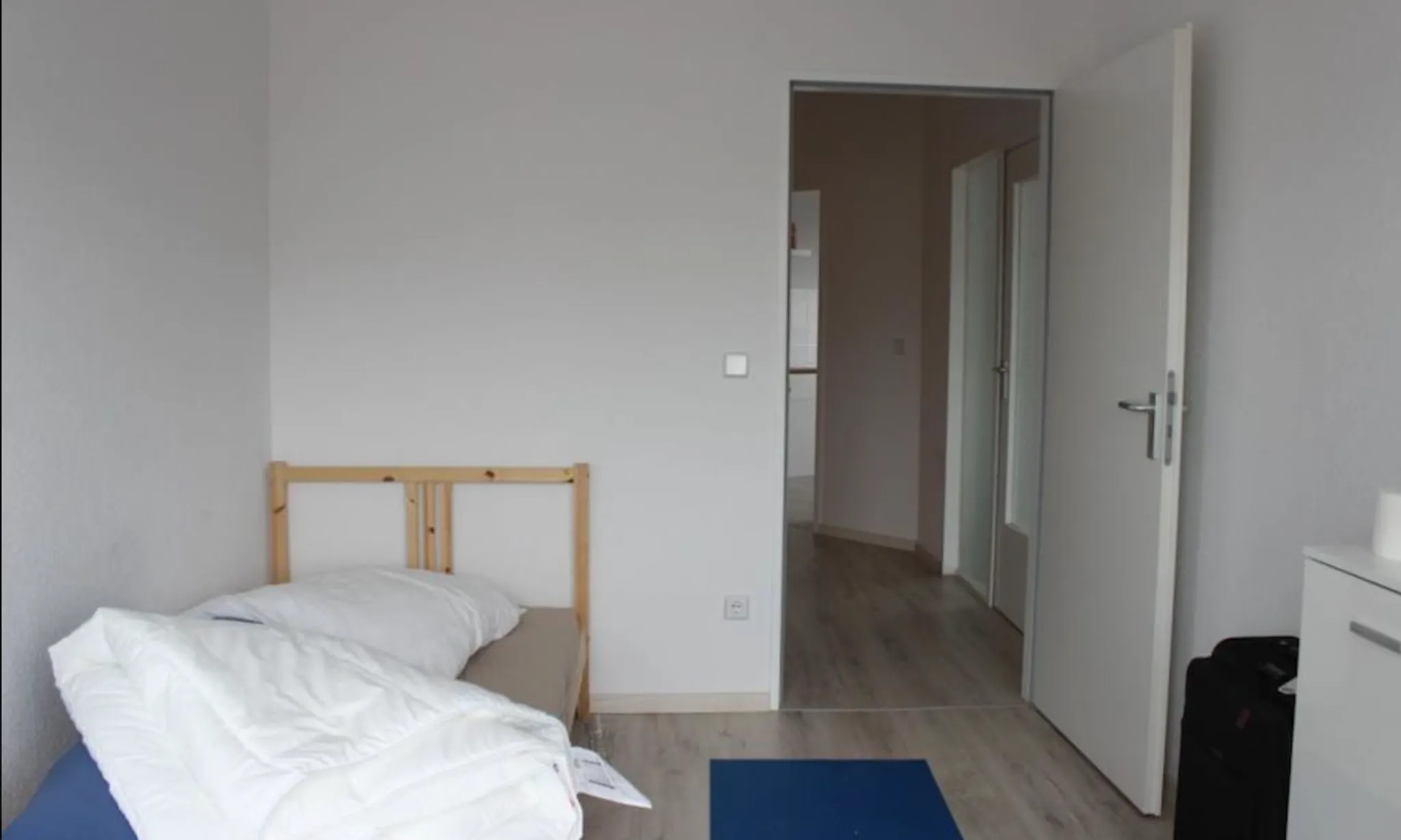 Koloniestraße, Berlin preview