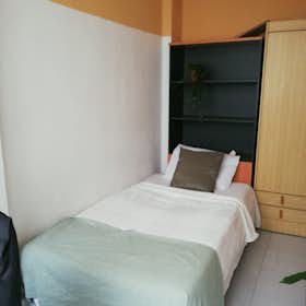 Private room for rent for €440 per month in Valencia, Calle de la Puebla de Farnals