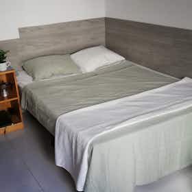 Private room for rent for €550 per month in Valencia, Carrer de la Pobla de Farnals