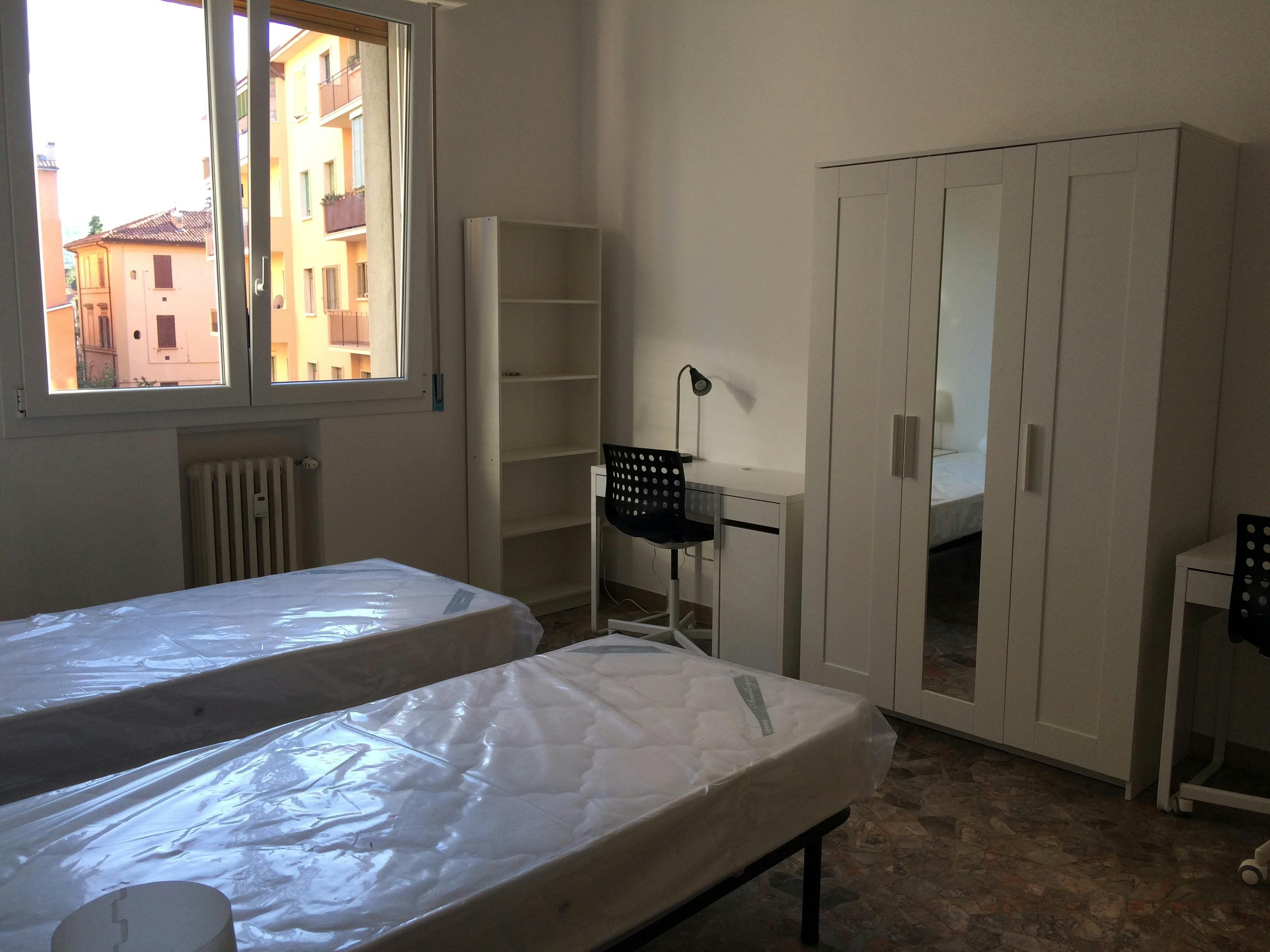 Quarto compartilhado para alugar por € 300 por mês em Bologna, Via Fossolo