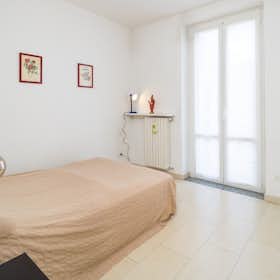 Apartment for rent for €1,200 per month in Milan, Via Padova