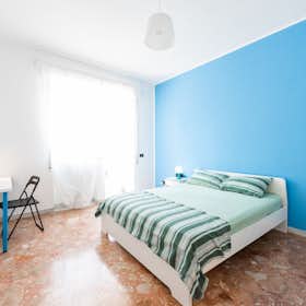 Habitación privada en alquiler por 470 € al mes en Bari, Viale Ennio Quinto