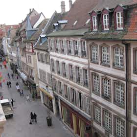 Lägenhet att hyra för 700 € i månaden i Strasbourg, Rue des Drapiers