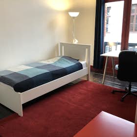 私人房间 正在以 €410 的月租出租，其位于 Liège, Rue Saint-Gilles