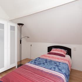 Private room for rent for €815 per month in Rotterdam, Honingerdijk