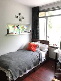 Private room for rent for €800 per month in Leiden, Joseph Haydnlaan