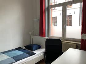 WG-Zimmer zu mieten für 380 € pro Monat in Liège, Rue Saint-Gilles