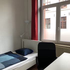 Pokój prywatny do wynajęcia za 380 € miesięcznie w mieście Liège, Rue Saint-Gilles