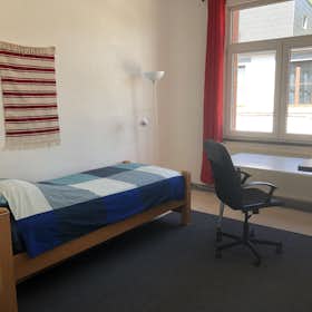 WG-Zimmer for rent for 410 € per month in Liège, Rue Saint-Gilles