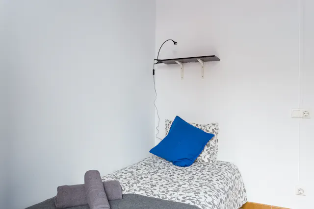 Private room in Carrer d'Elkano, Barcelona (626486) room image 1