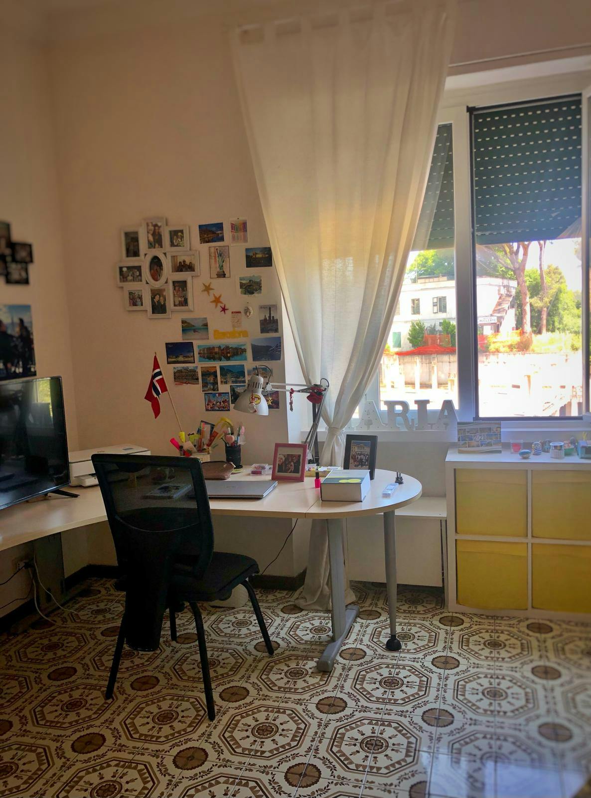 preview gallery tile