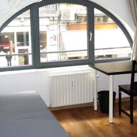 Cameră privată de închiriat pentru 595 EUR pe lună în Brussels, Antoine Dansaertstraat