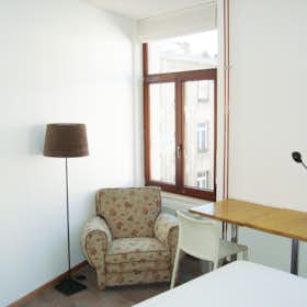 Private room for rent for €775 per month in Brussels, T'Kintstraat