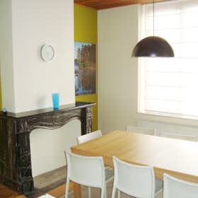 Private room for rent for €725 per month in Brussels, T'Kintstraat