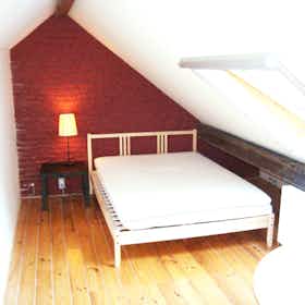 Private room for rent for €725 per month in Brussels, T'Kintstraat