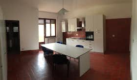 Chambre privée à louer pour 230 €/mois à Caserta, Viale Abramo Lincoln