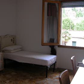 Private room for rent for €380 per month in Florence, Via Ottavio Fabrizio Mossotti