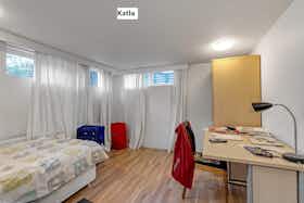 Privat rum att hyra för 797 € i månaden i Kópavogur, Sæbólsbraut
