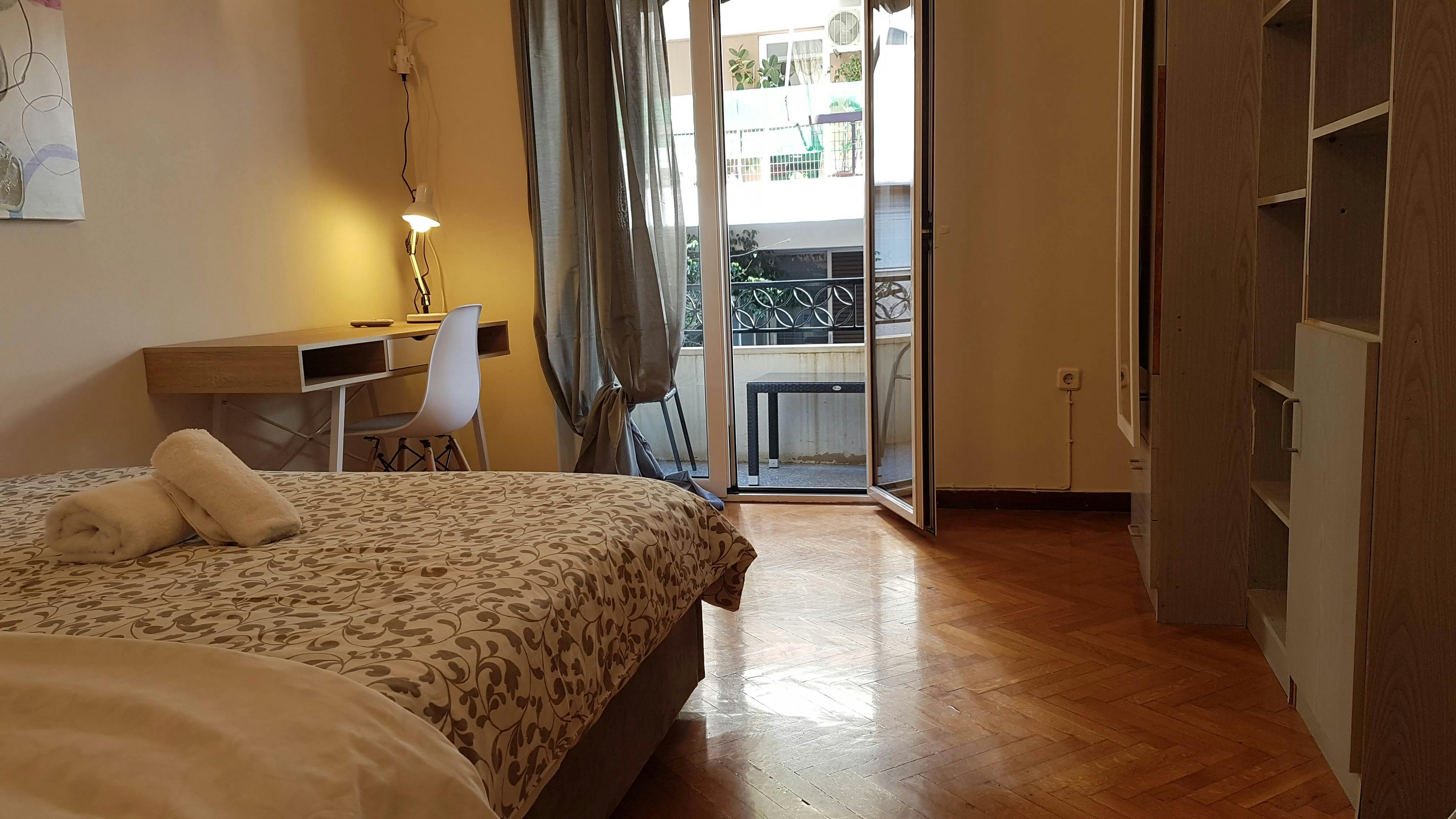 Private room for rent for €400 per month in Athens, Tinou