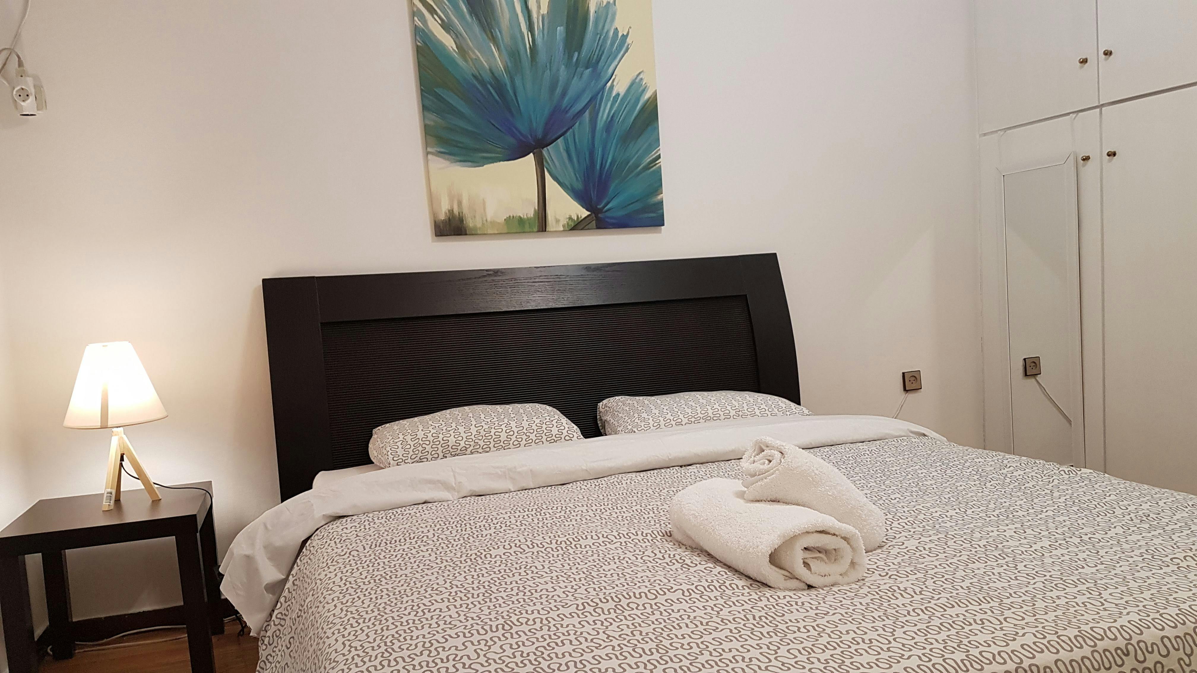 Tinou, Athens preview