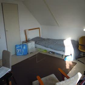 私人房间 正在以 €850 的月租出租，其位于 Rotterdam, Van Cittersstraat