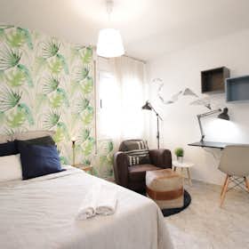 Private room for rent for €850 per month in Barcelona, Carrer de Wellington