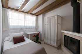 Отдельная комната сдается в аренду за 295 € в месяц в Alicante, Calle del Doctor Bergez